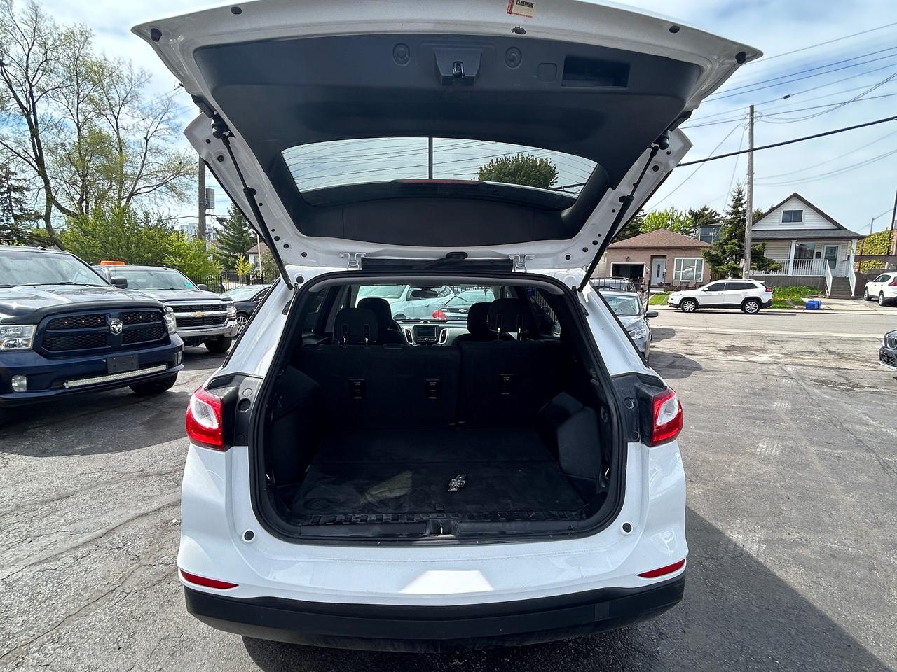 2019 Chevrolet Equinox LS Photo