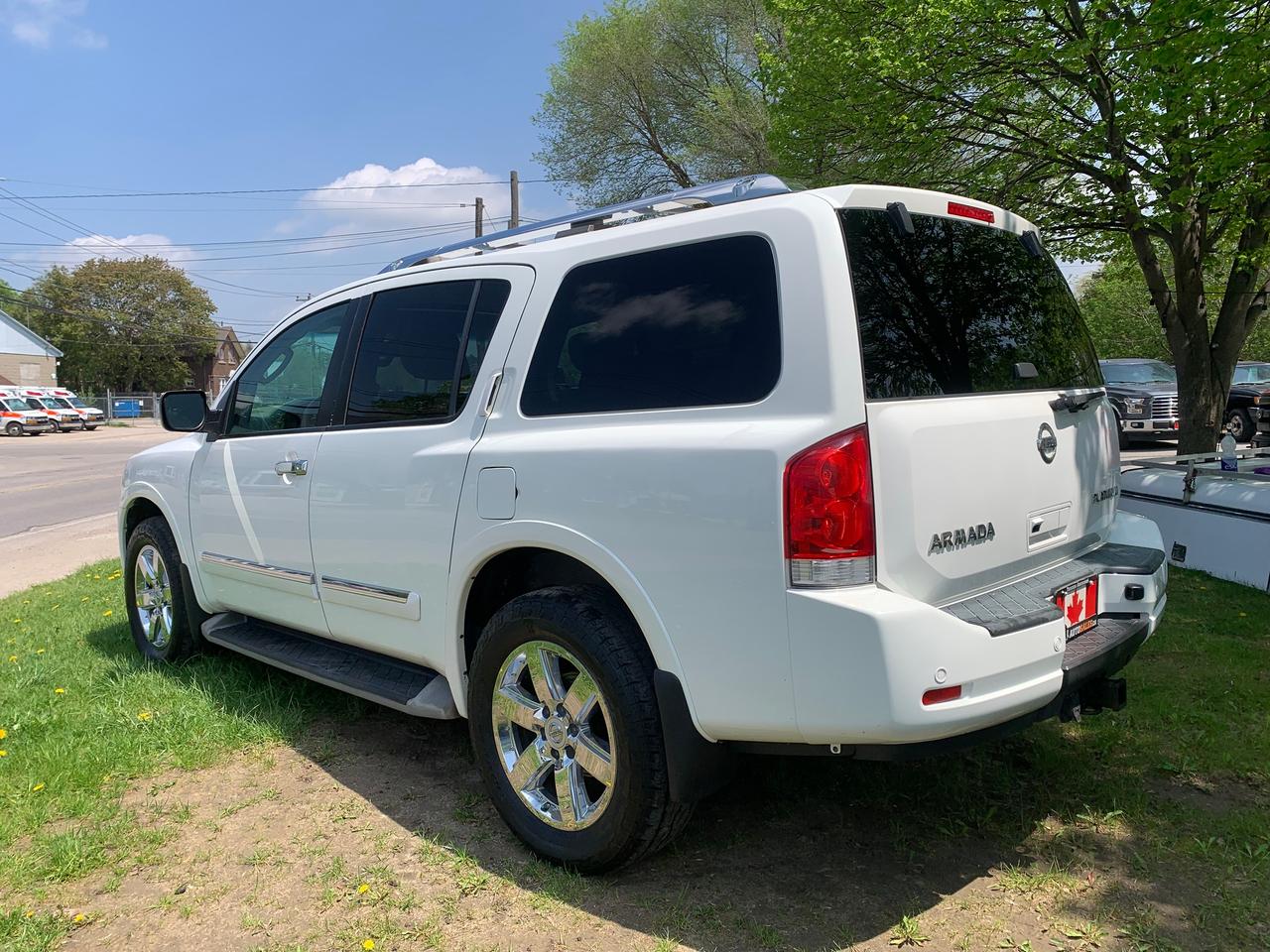 2011 Nissan Armada Platinum Certified 7 Passenger Photo4