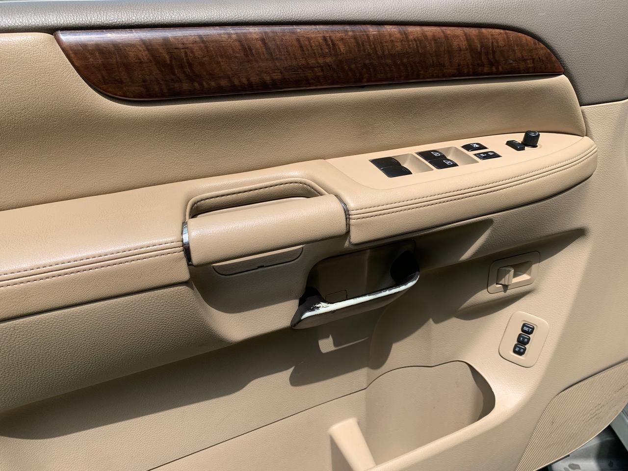 2011 Nissan Armada Platinum Certified 7 Passenger Photo