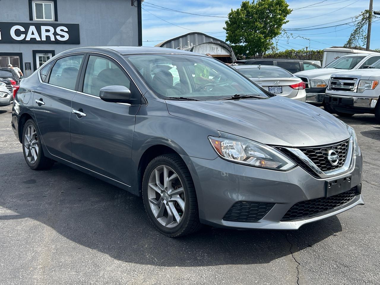 2016 Nissan Sentra S Photo2
