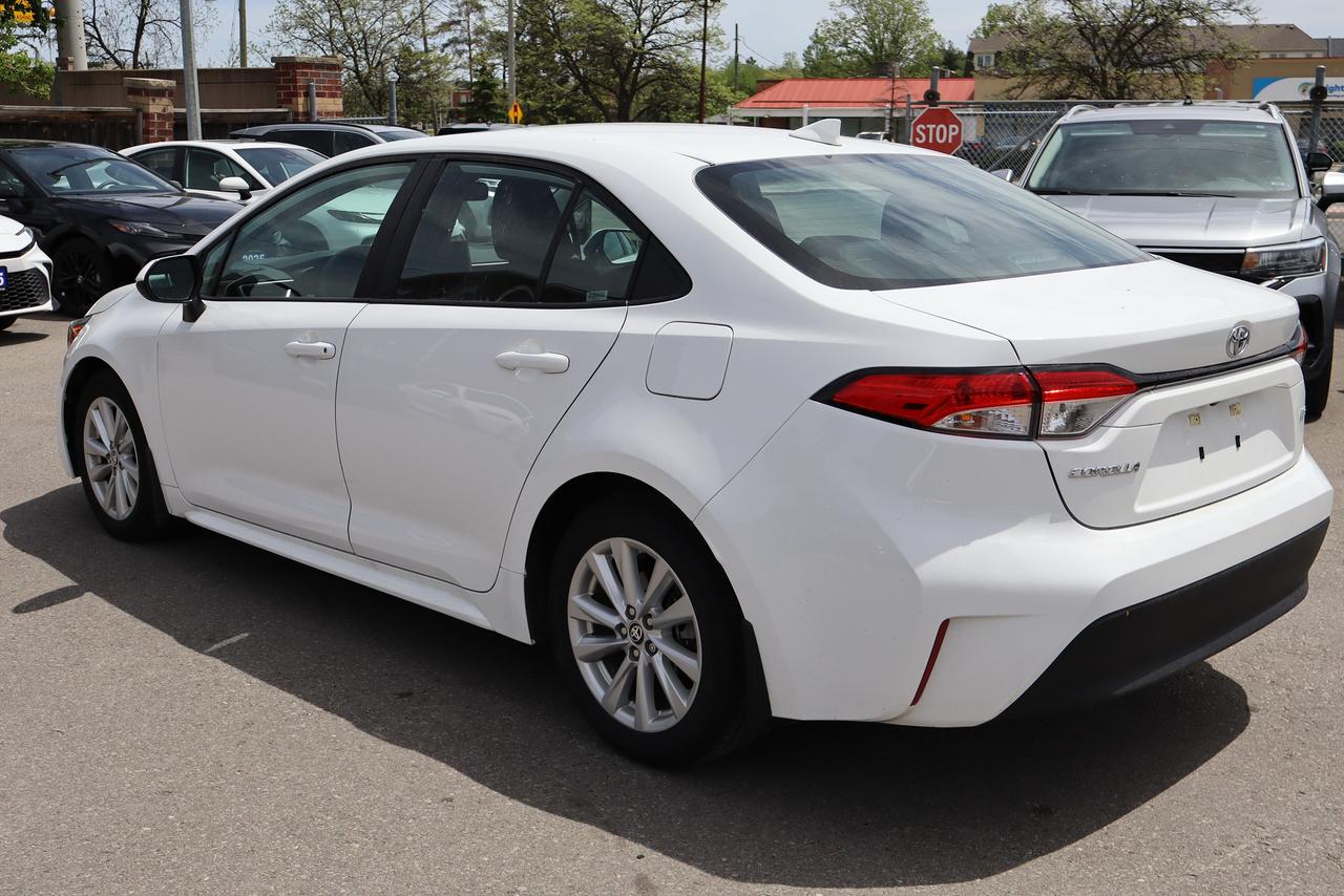 2025 Toyota Corolla LE Plus Sunroof Photo