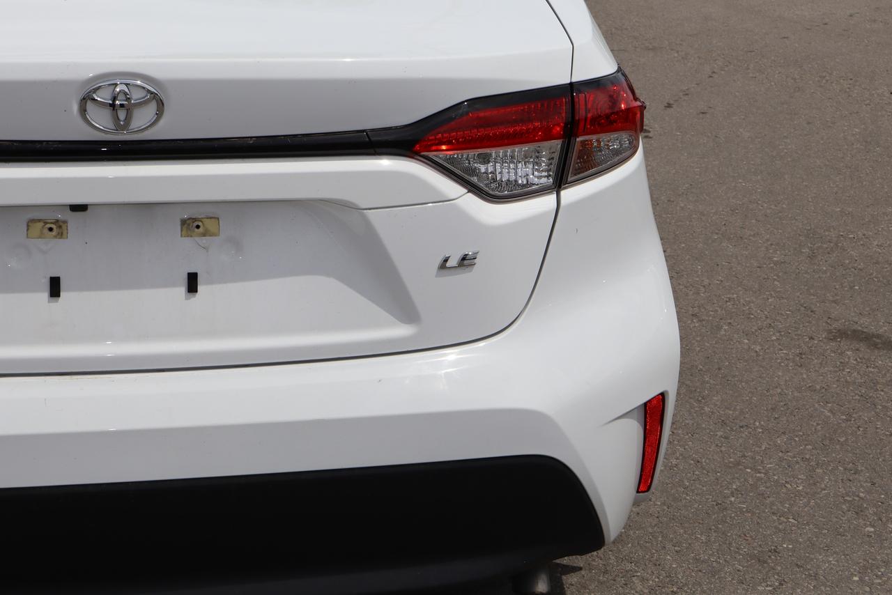 2025 Toyota Corolla LE Plus Sunroof Photo