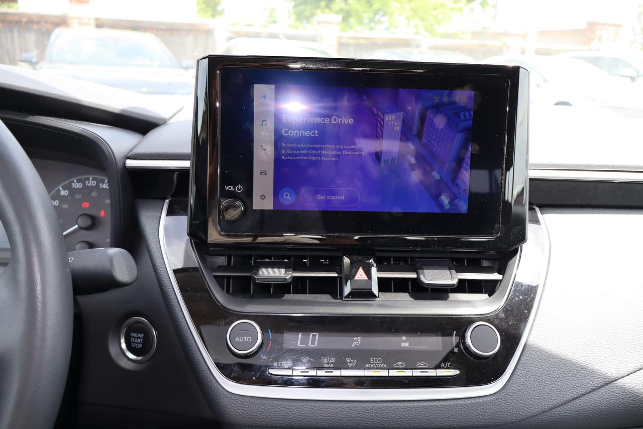 2025 Toyota Corolla LE Plus Sunroof Photo