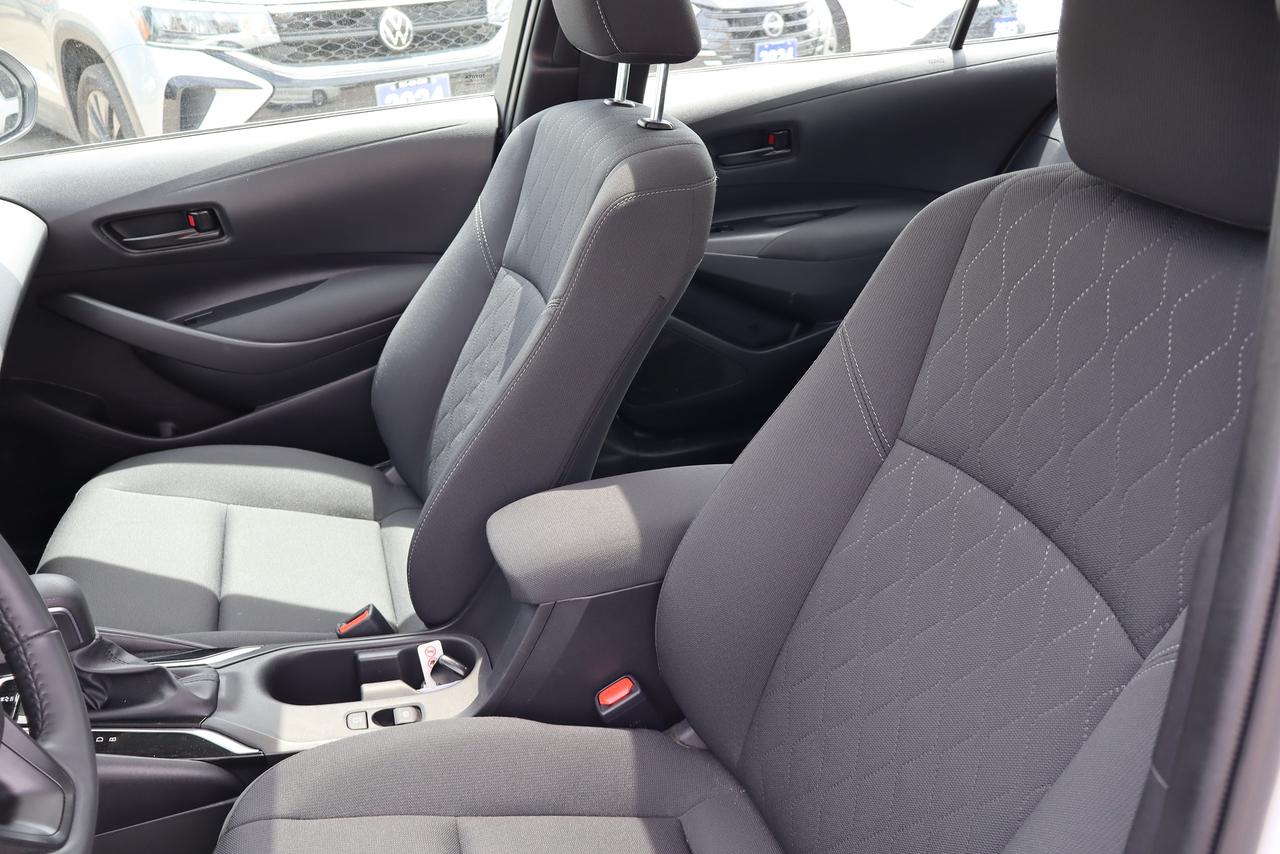 2025 Toyota Corolla LE Plus Sunroof Photo