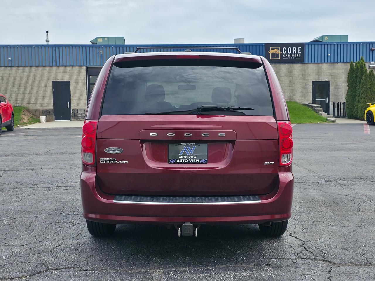 2017 Dodge Grand Caravan SXT *LOW MILAGE & GREAT SERVICE RECORDS* Photo
