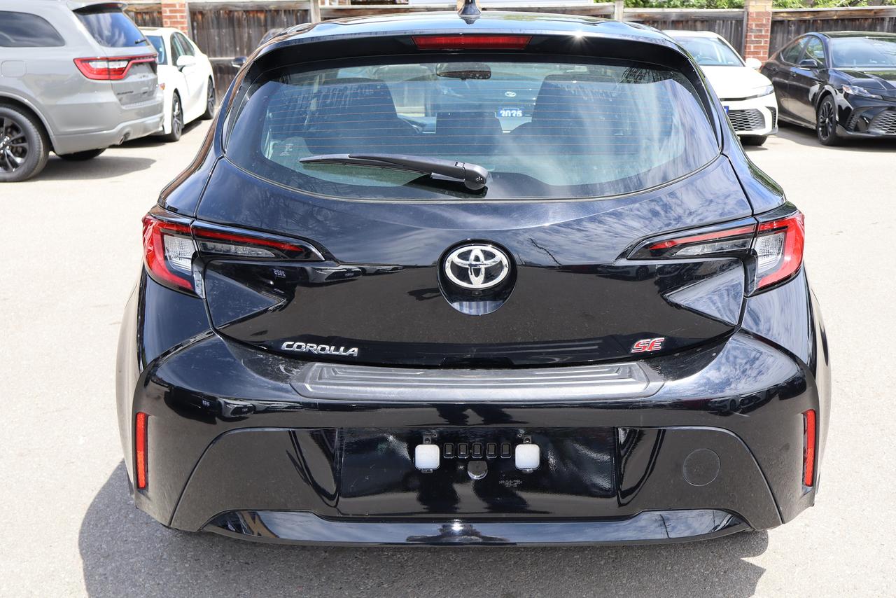 2025 Toyota Corolla SE Hatchback Photo