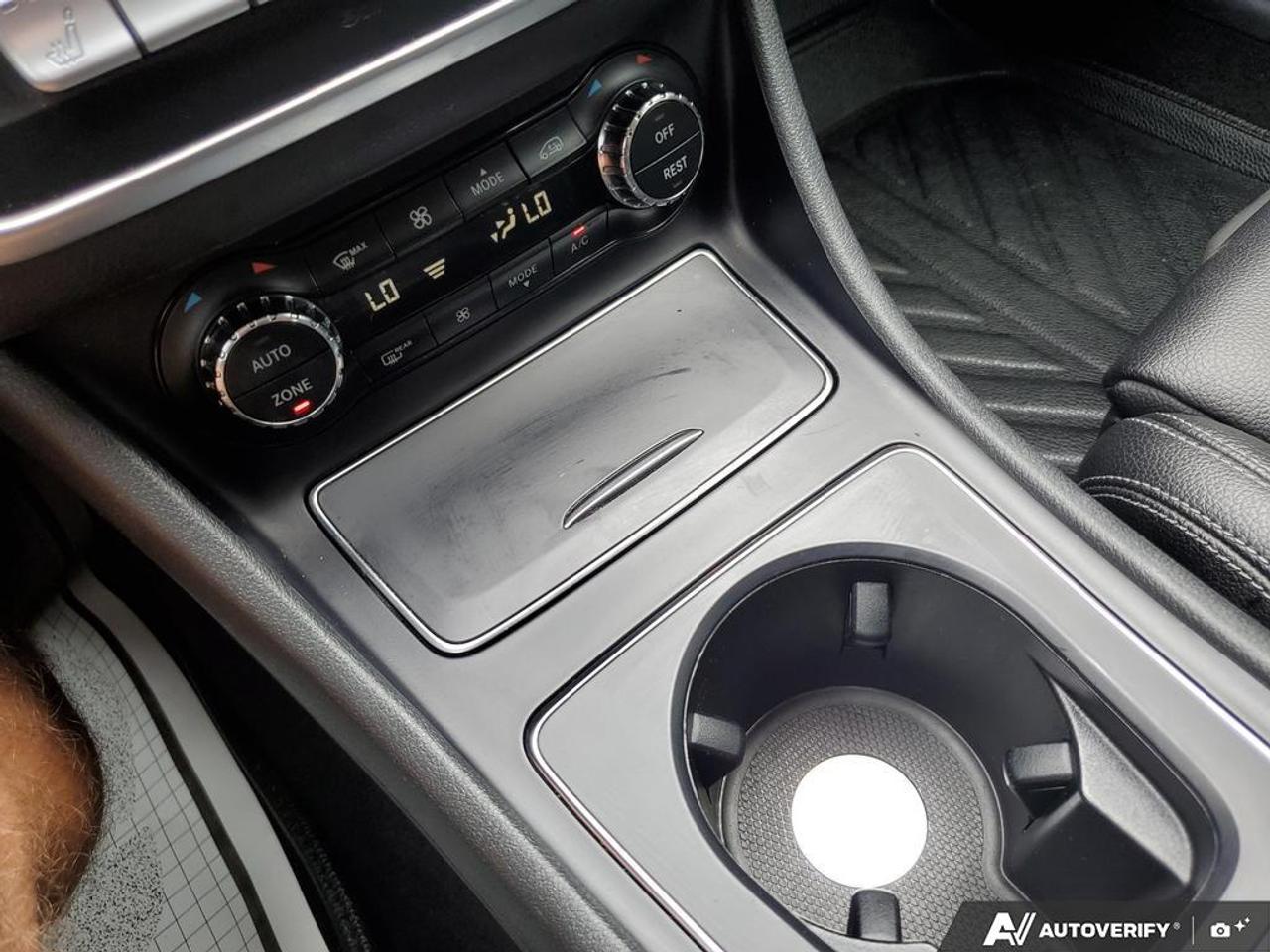 2019 Mercedes-Benz CLA-Class CLA 250-AWD-LEATHER-NAVIGATION-SUNROOF-REAR CAMERA Photo
