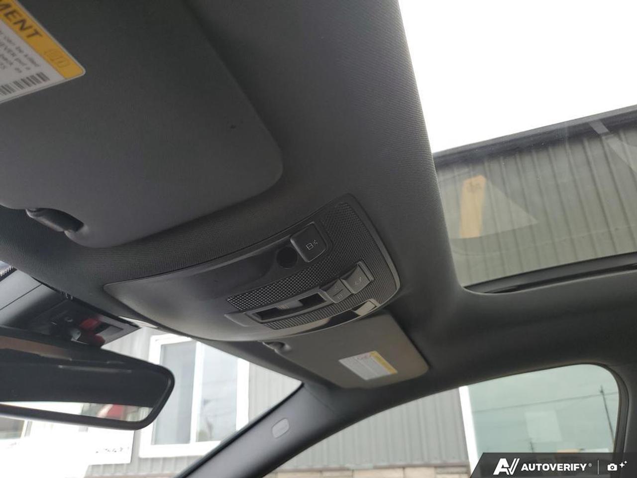 2019 Mercedes-Benz CLA-Class CLA 250-AWD-LEATHER-NAVIGATION-SUNROOF-REAR CAMERA Photo