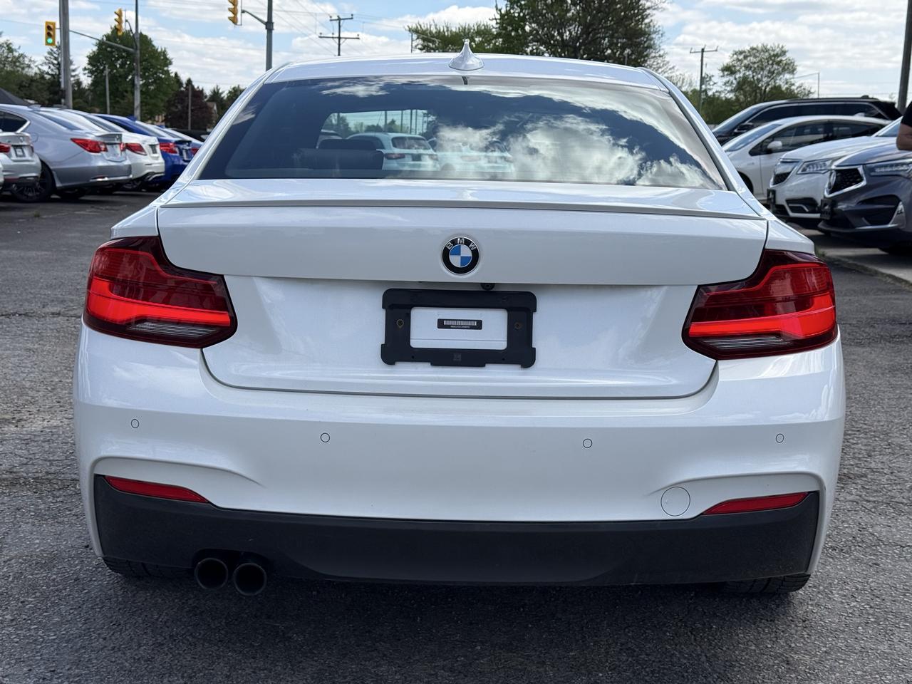 2018 BMW 2 Series 230i Coupe NAVI // REVERSE CAMERA // LEATHER! Photo3