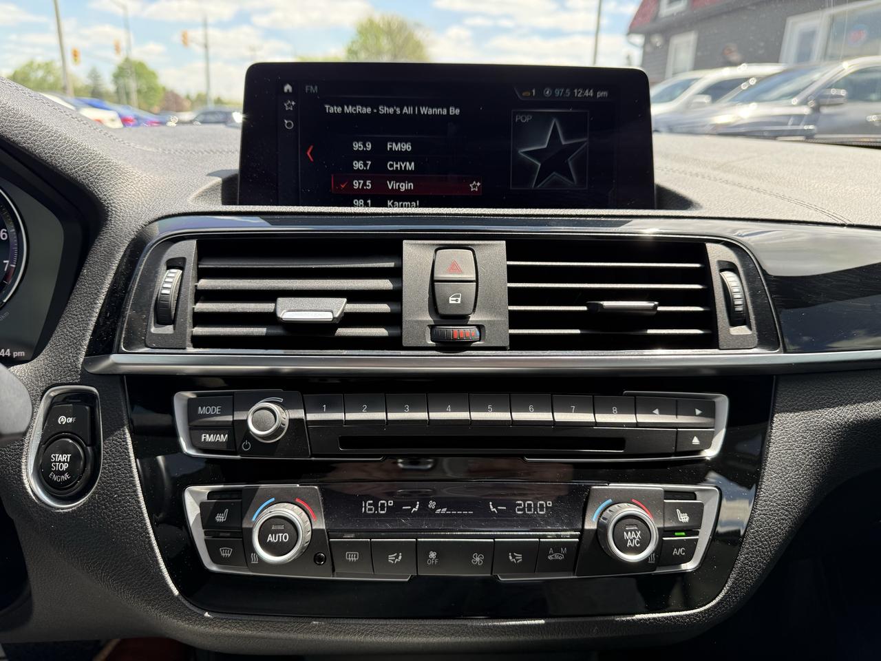 2018 BMW 2 Series 230i Coupe NAVI // REVERSE CAMERA // LEATHER! Photo