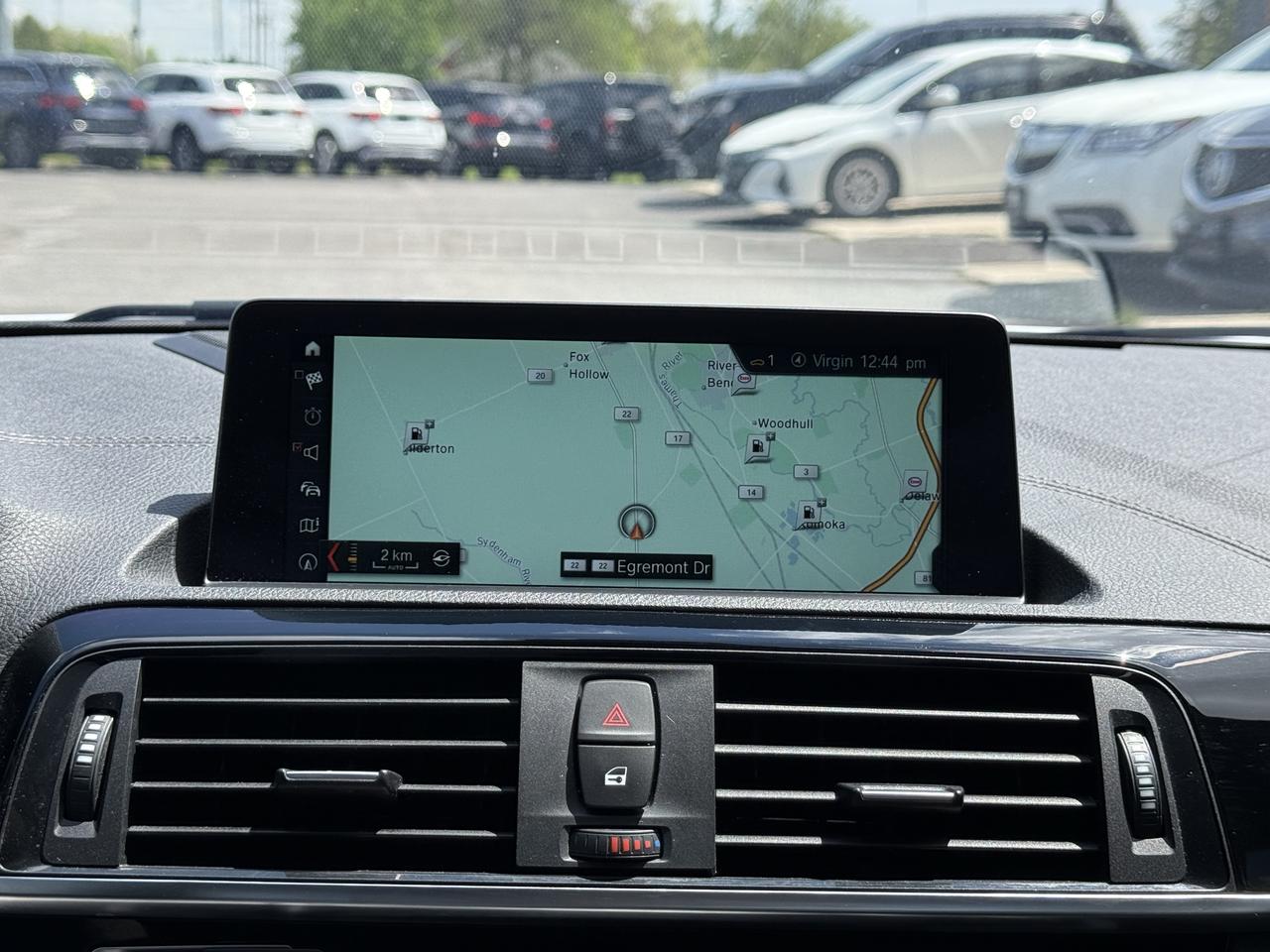 2018 BMW 2 Series 230i Coupe NAVI // REVERSE CAMERA // LEATHER! Photo
