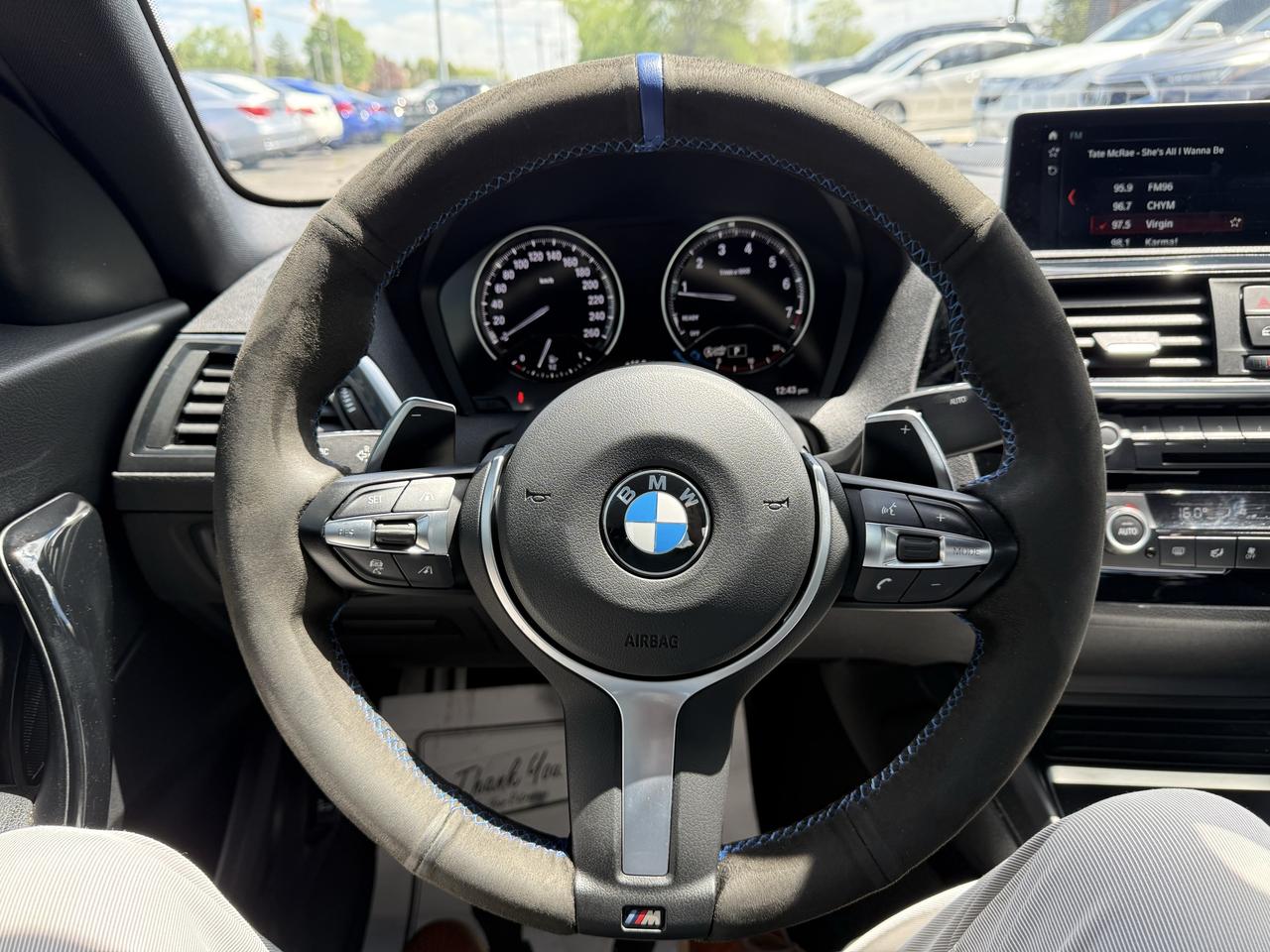 2018 BMW 2 Series 230i Coupe NAVI // REVERSE CAMERA // LEATHER! Photo
