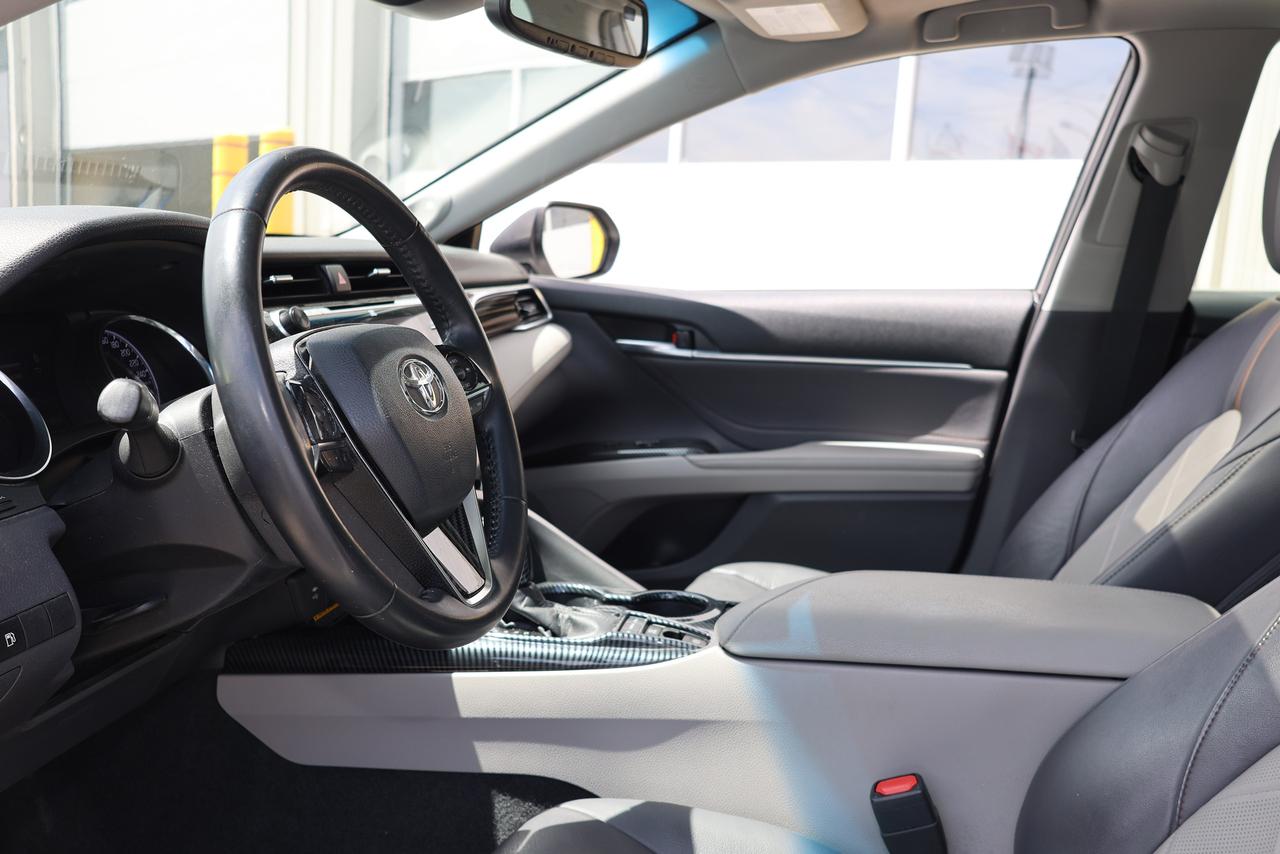 2018 Toyota Camry XLE - LEATHER|PANOROOF|CAMERA|NAVIGATION Photo