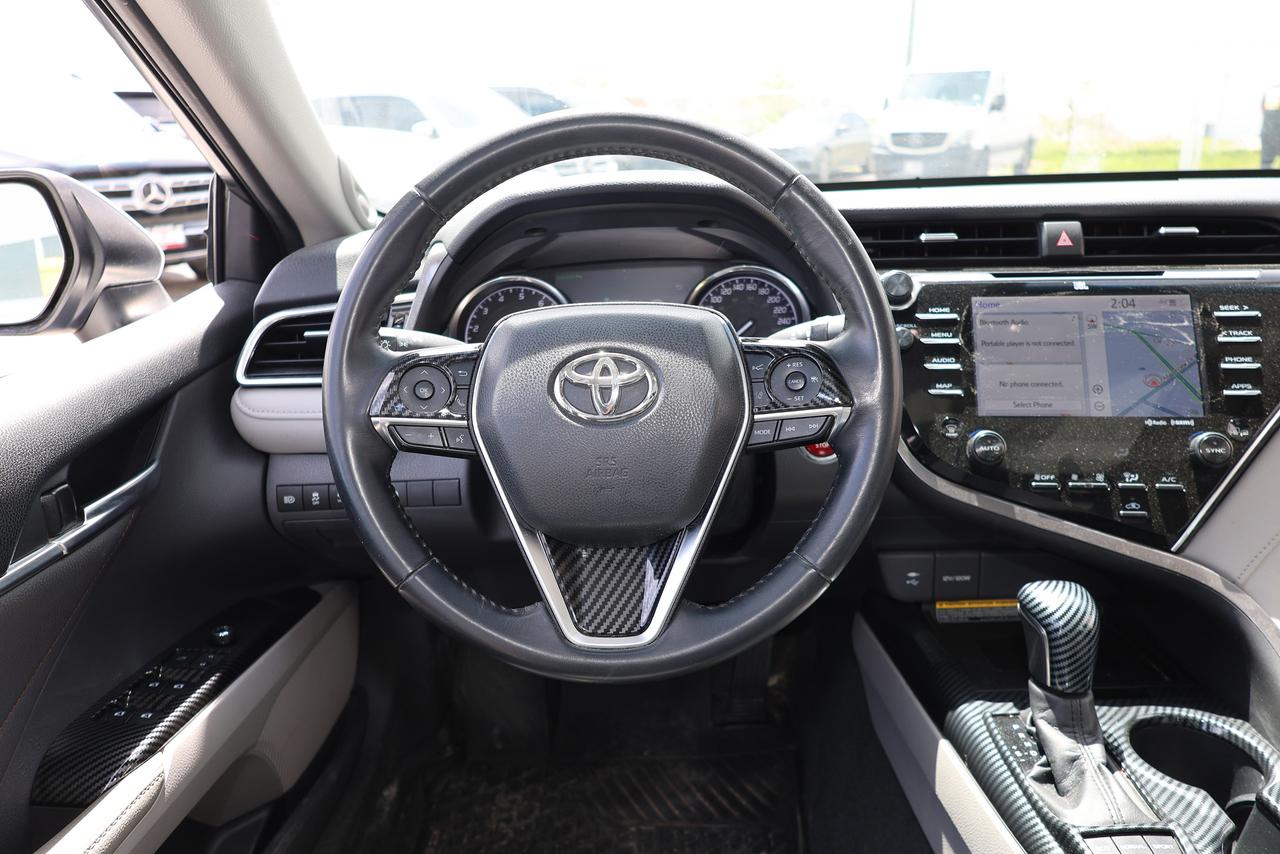2018 Toyota Camry XLE - LEATHER|PANOROOF|CAMERA|NAVIGATION Photo