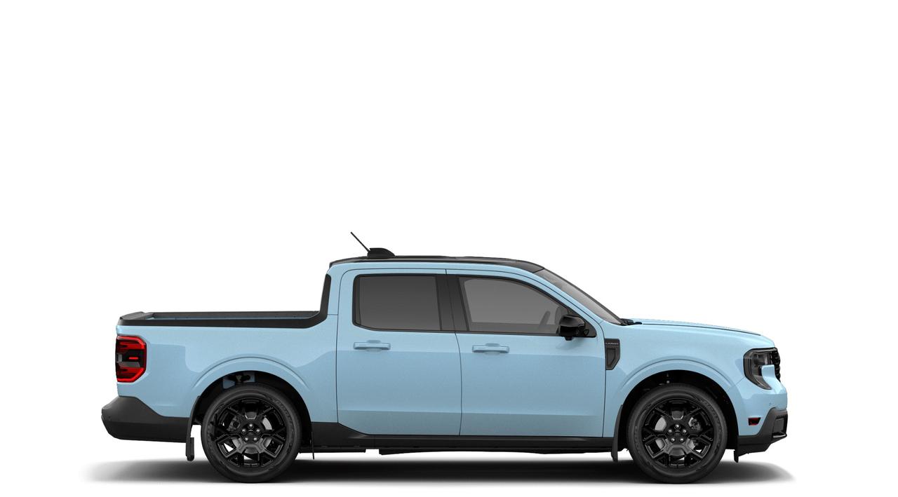 2026 Ford Maverick Lariat AWD SuperCrew Hybrid Photo4