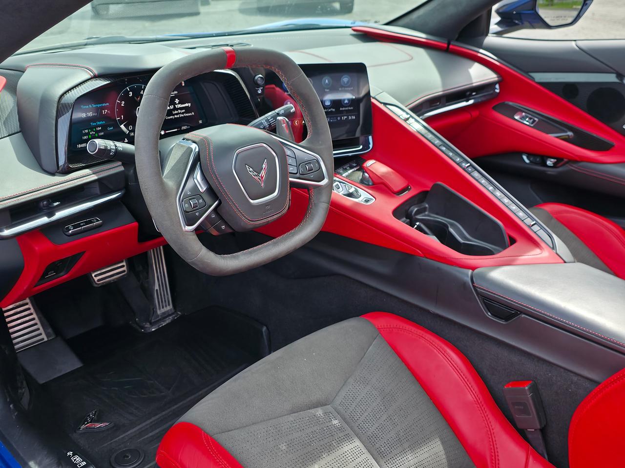 2023 Chevrolet Corvette 3LT Z51 w/MagRide *LOW MILEAGE* Photo