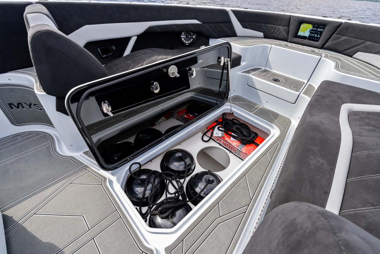 2027 Mystic Powerboats M4200 Center Console High-performance luxury center console is powered by quad 2026 Mercury Racing 500R outboards producing a combined 2,000 HP. Featuring a modified-vee fibreglass hull, joystick control, Seakeeper stabil Photo