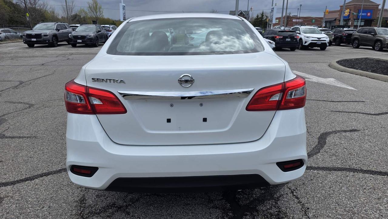 2016 Nissan Sentra 1.8 S Photo3