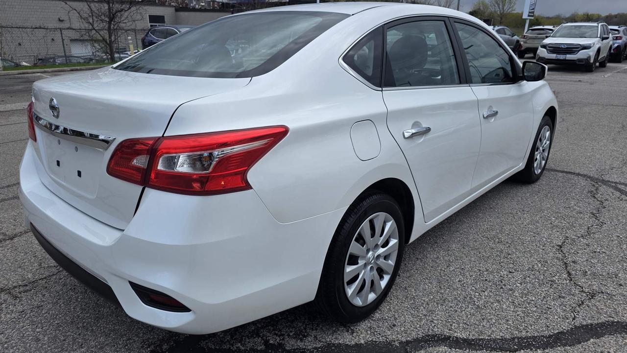 2016 Nissan Sentra 1.8 S Photo4