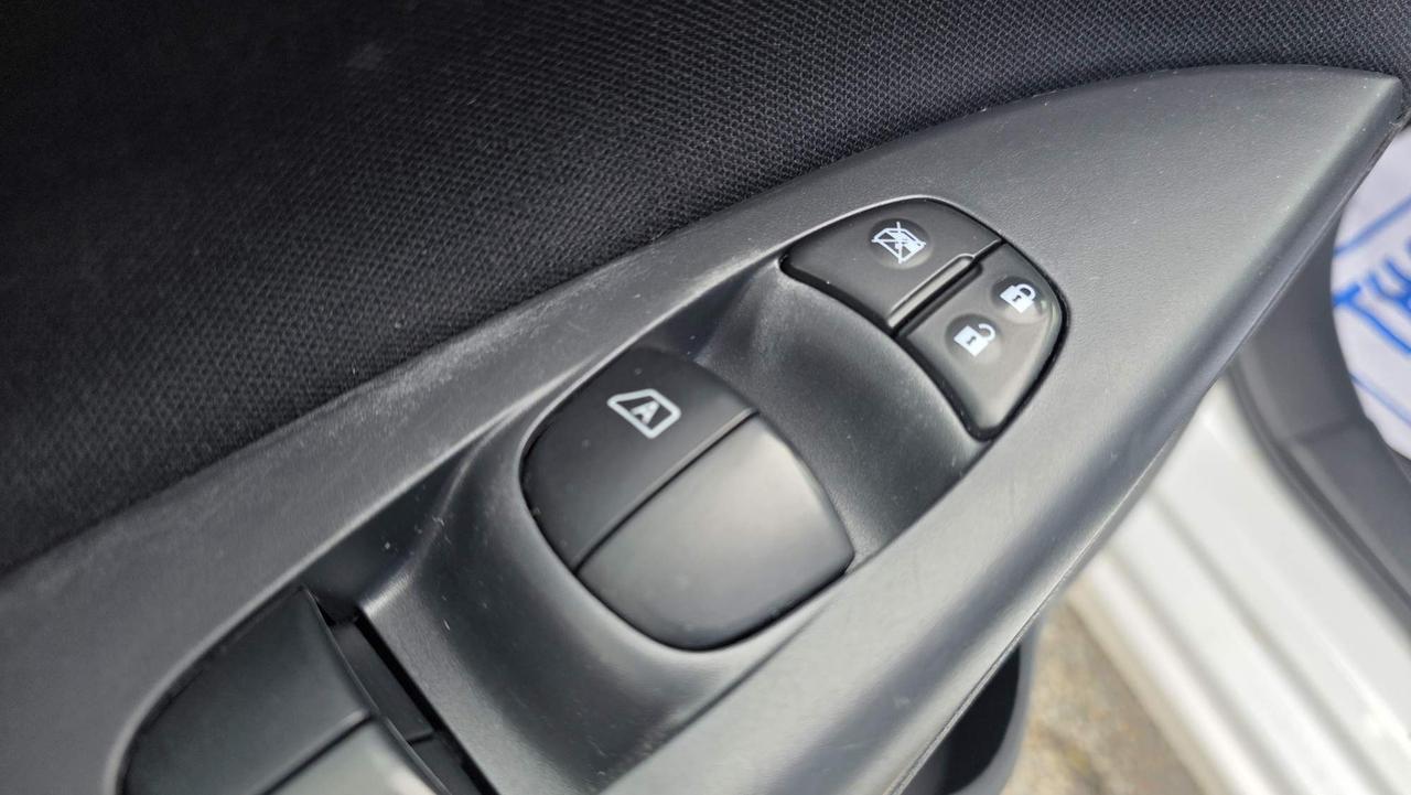 2016 Nissan Sentra 1.8 S Photo