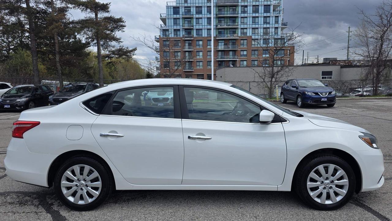 2016 Nissan Sentra 1.8 S Photo
