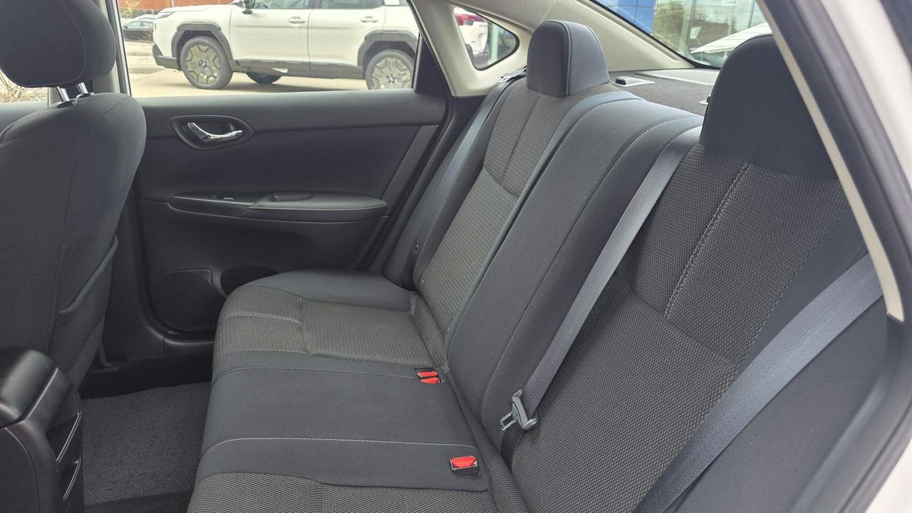 2016 Nissan Sentra 1.8 S Photo