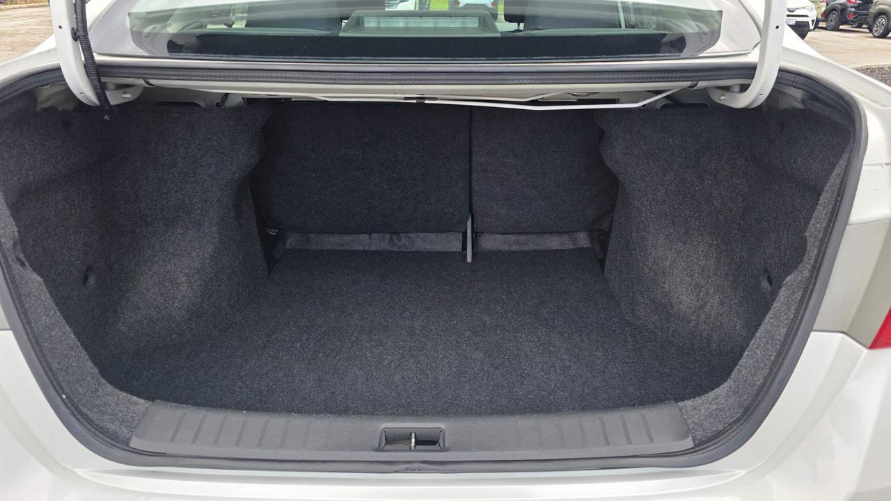 2016 Nissan Sentra 1.8 S Photo