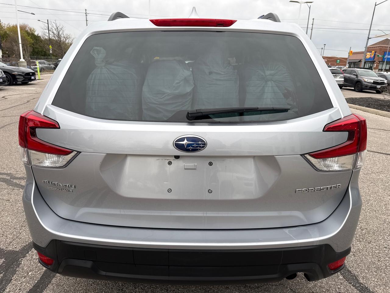2019 Subaru Forester 2.5i NO ACCIDENTS! LOW KM! 2 SETS OF TIRES! Photo3
