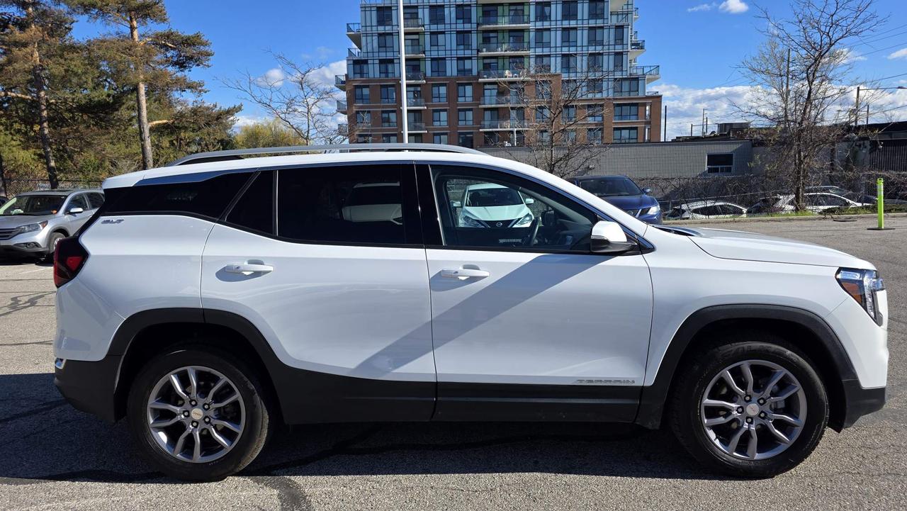 2024 GMC Terrain NO ACCIDENTS! SLT! Photo