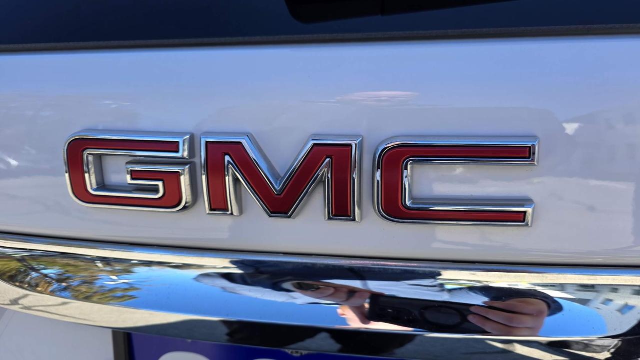 2024 GMC Terrain NO ACCIDENTS! SLT! Photo