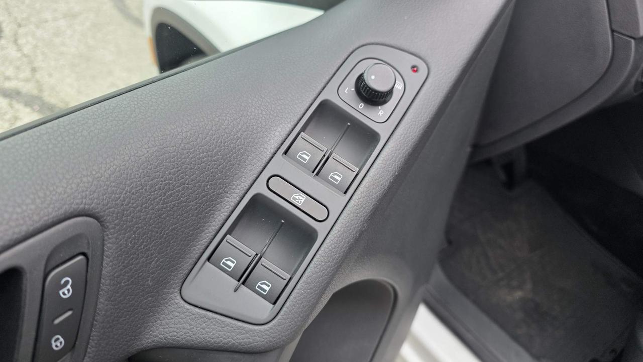 2015 Volkswagen Tiguan Trendline NO ACCIDENTS! LOW KM! Photo