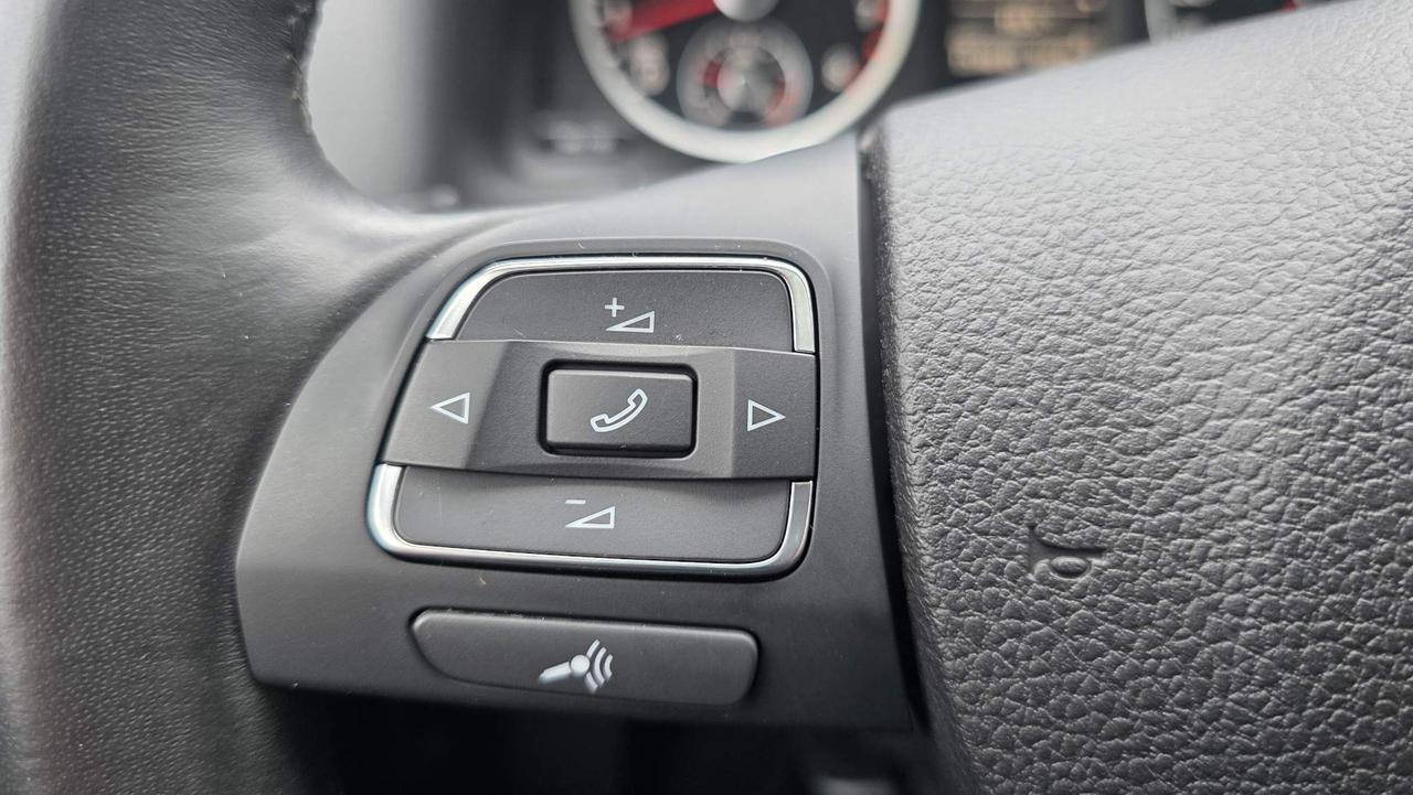 2015 Volkswagen Tiguan Trendline NO ACCIDENTS! LOW KM! Photo