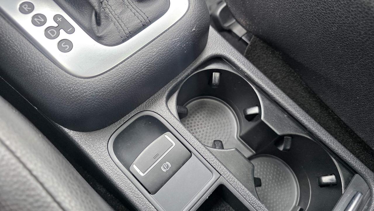 2015 Volkswagen Tiguan Trendline NO ACCIDENTS! LOW KM! Photo