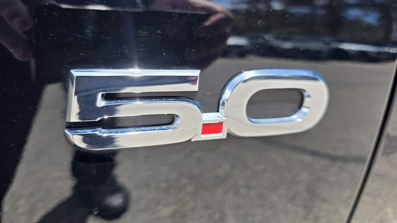 2021 Ford Mustang GT NEW TIRES! LOW KM! Photo