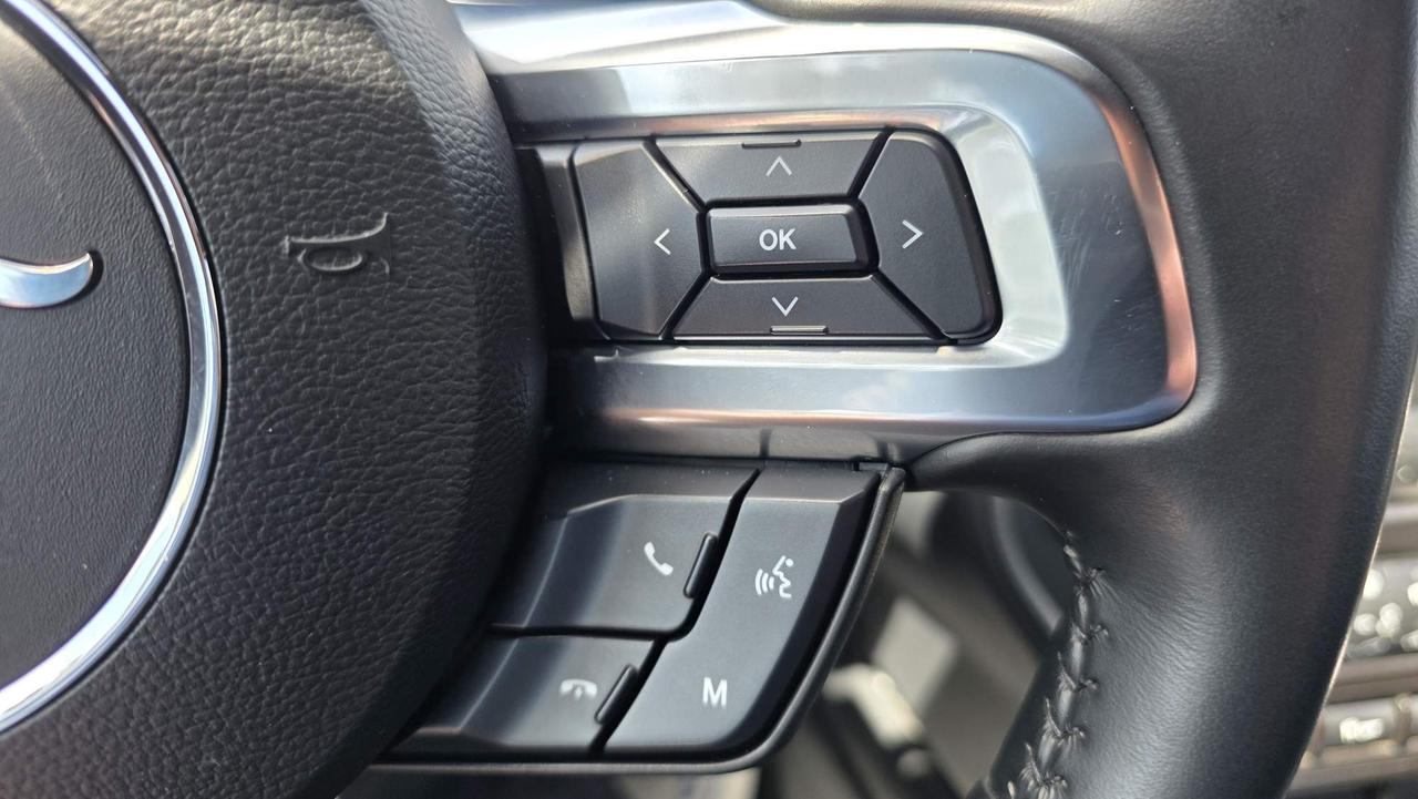 2021 Ford Mustang GT NEW TIRES! LOW KM! Photo