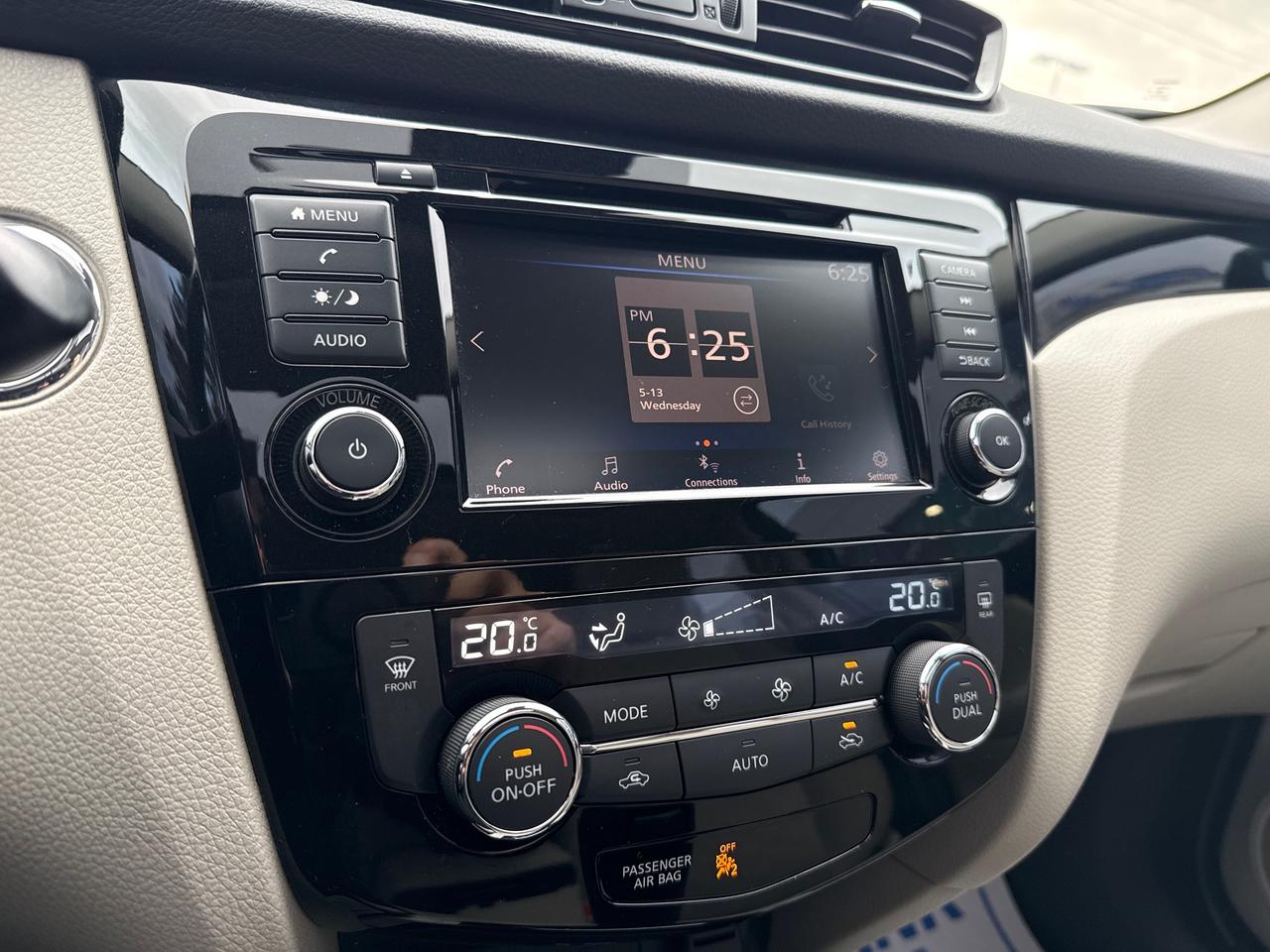 2019 Nissan Qashqai S Photo