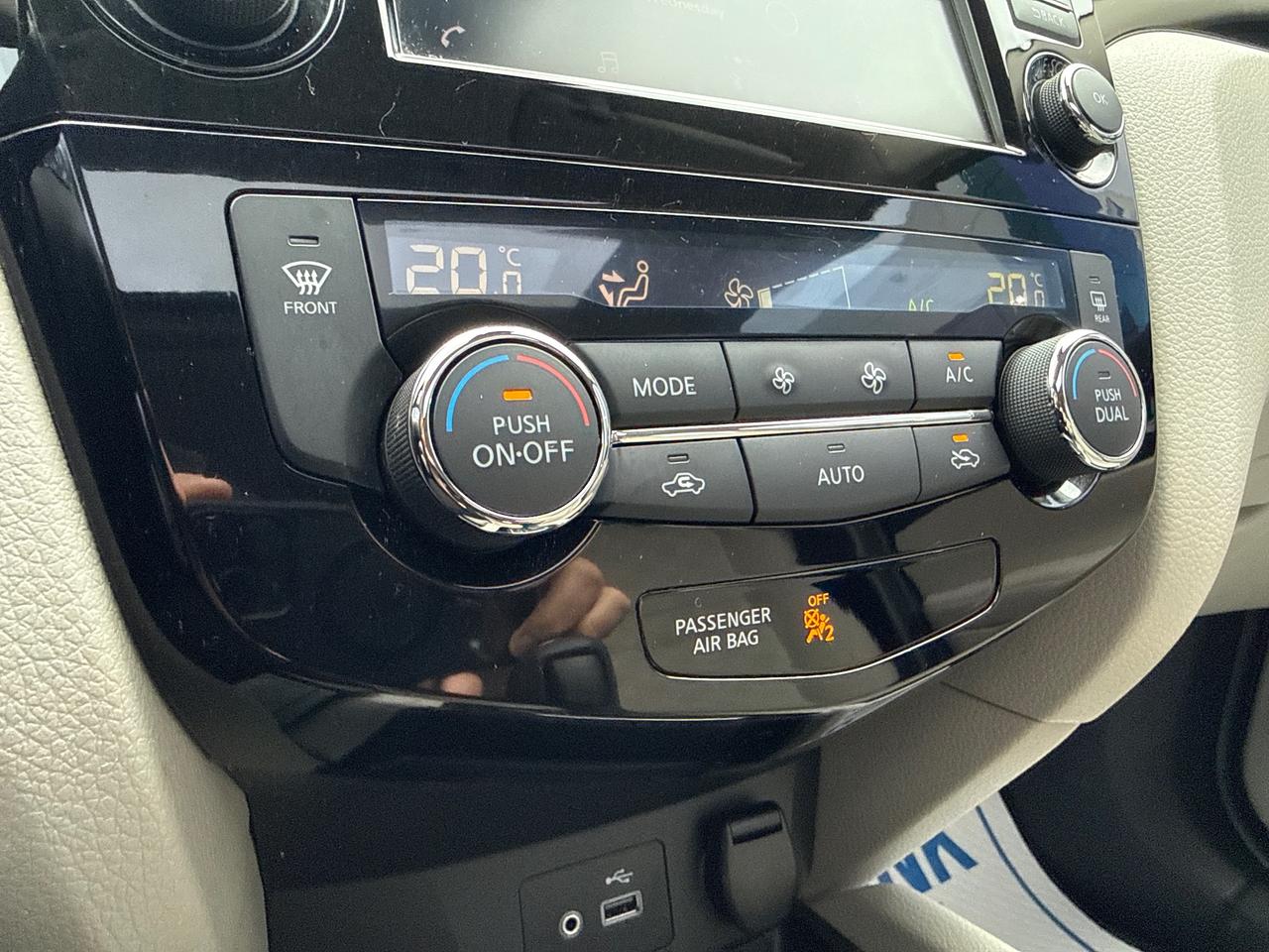 2019 Nissan Qashqai S Photo