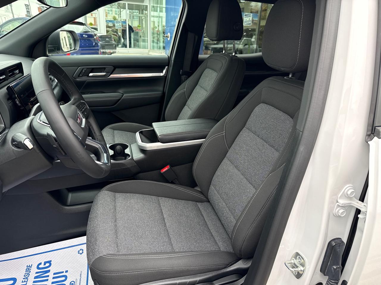 2026 GMC Terrain Elevation ONE OWNER!! NO ACCIDENTS!! ELEVATION!! Photo