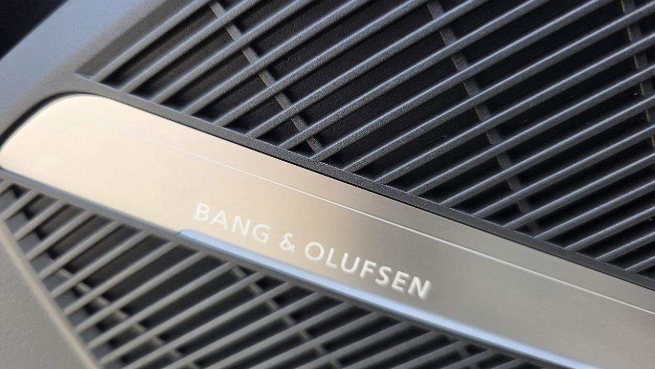 2024 Audi Q5 45 Technik Photo