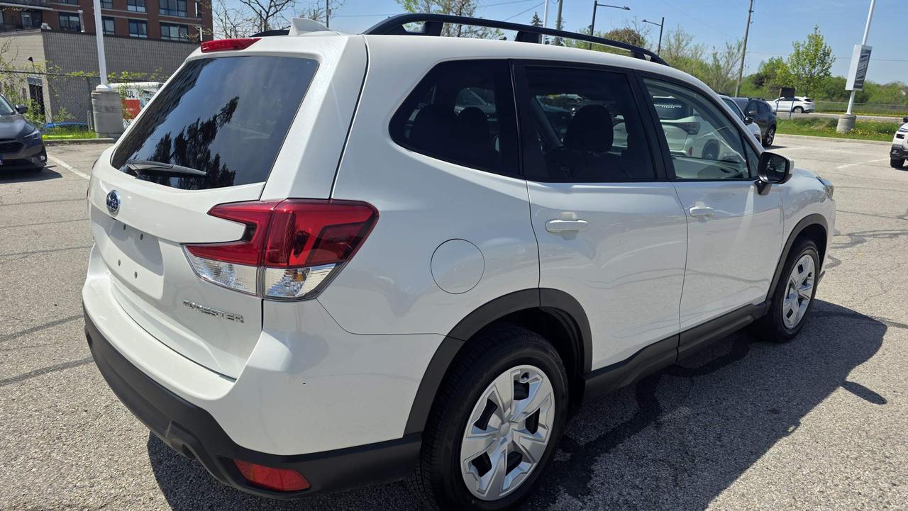 2023 Subaru Forester ONE OWNER! 4 NEW TIRES! Photo4