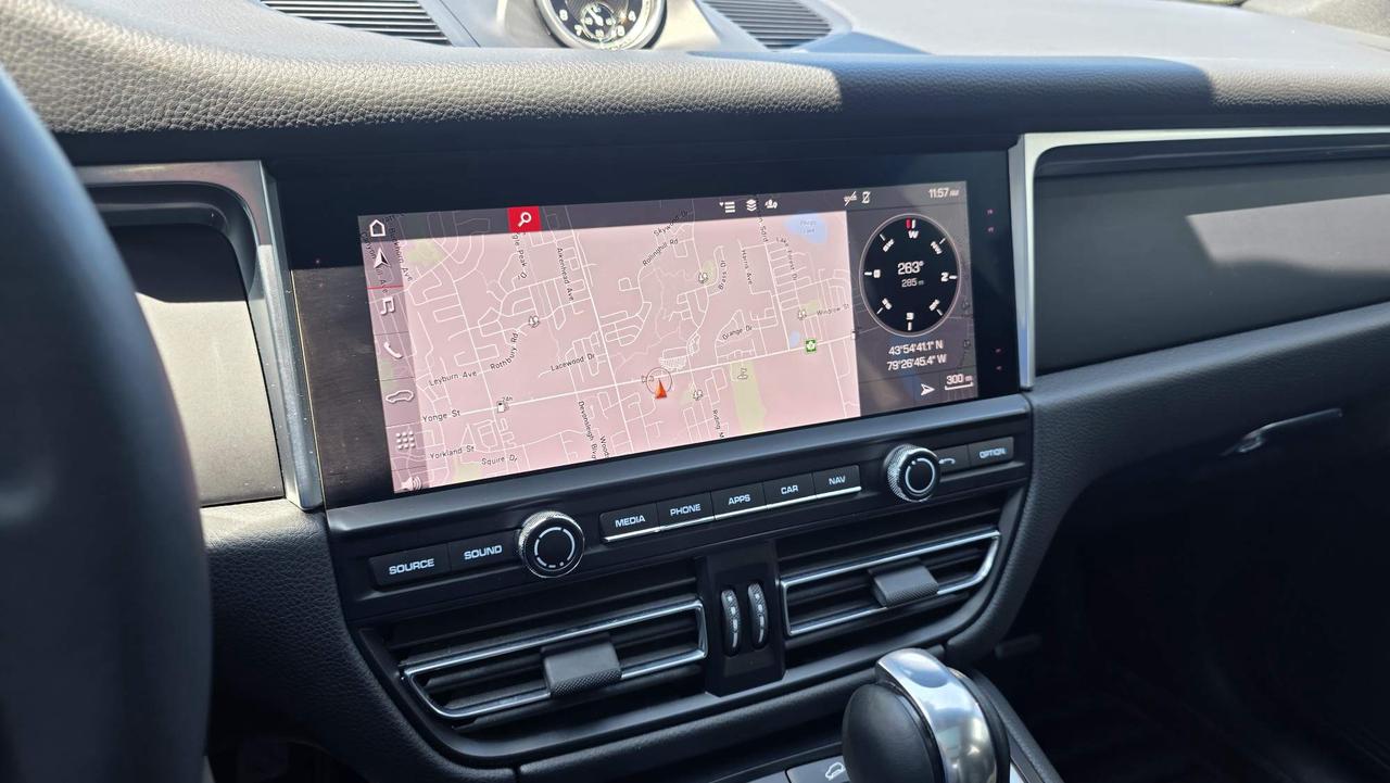 2020 Porsche Macan NO ACCIDENTS! LOW KM! Photo