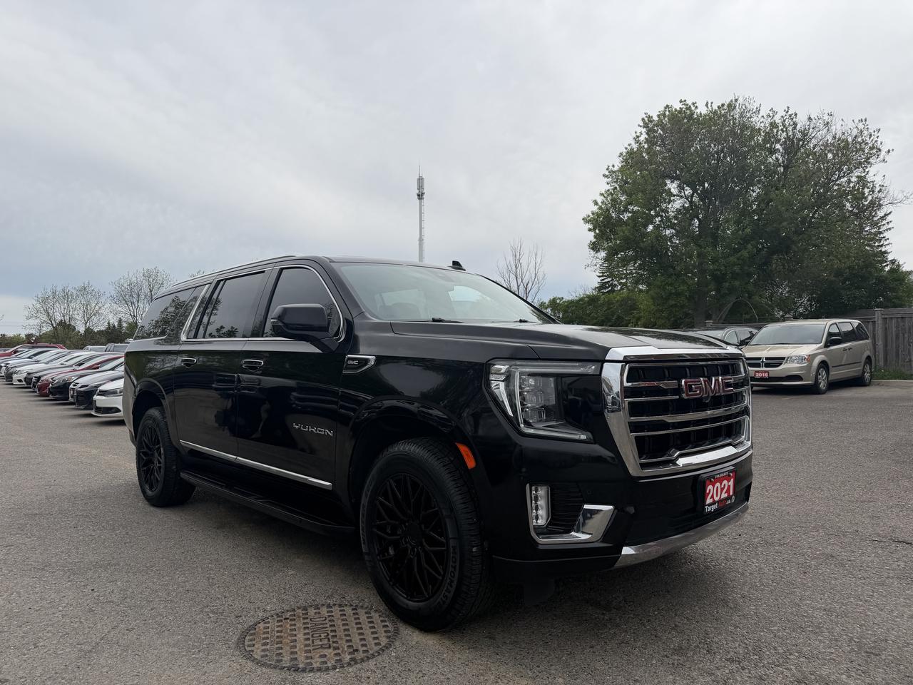 Used 2021 GMC Yukon XL SLT for sale in London, ON