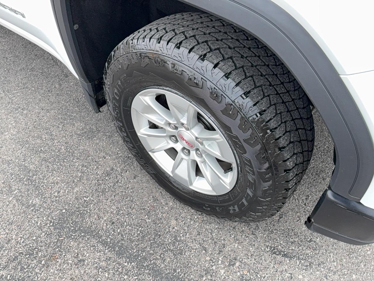 2023 GMC Sierra 1500 Pro 4WD CrewCab 2.7L4cylGas 6'7"Box BackUpCam Photo