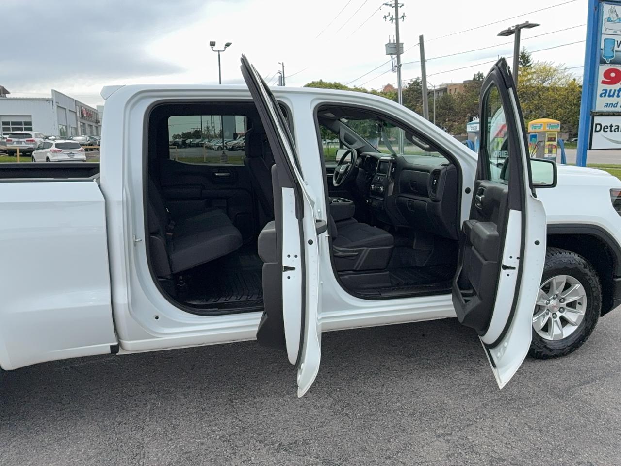 2023 GMC Sierra 1500 Pro 4WD CrewCab 2.7L4cylGas 6'7"Box BackUpCam Photo