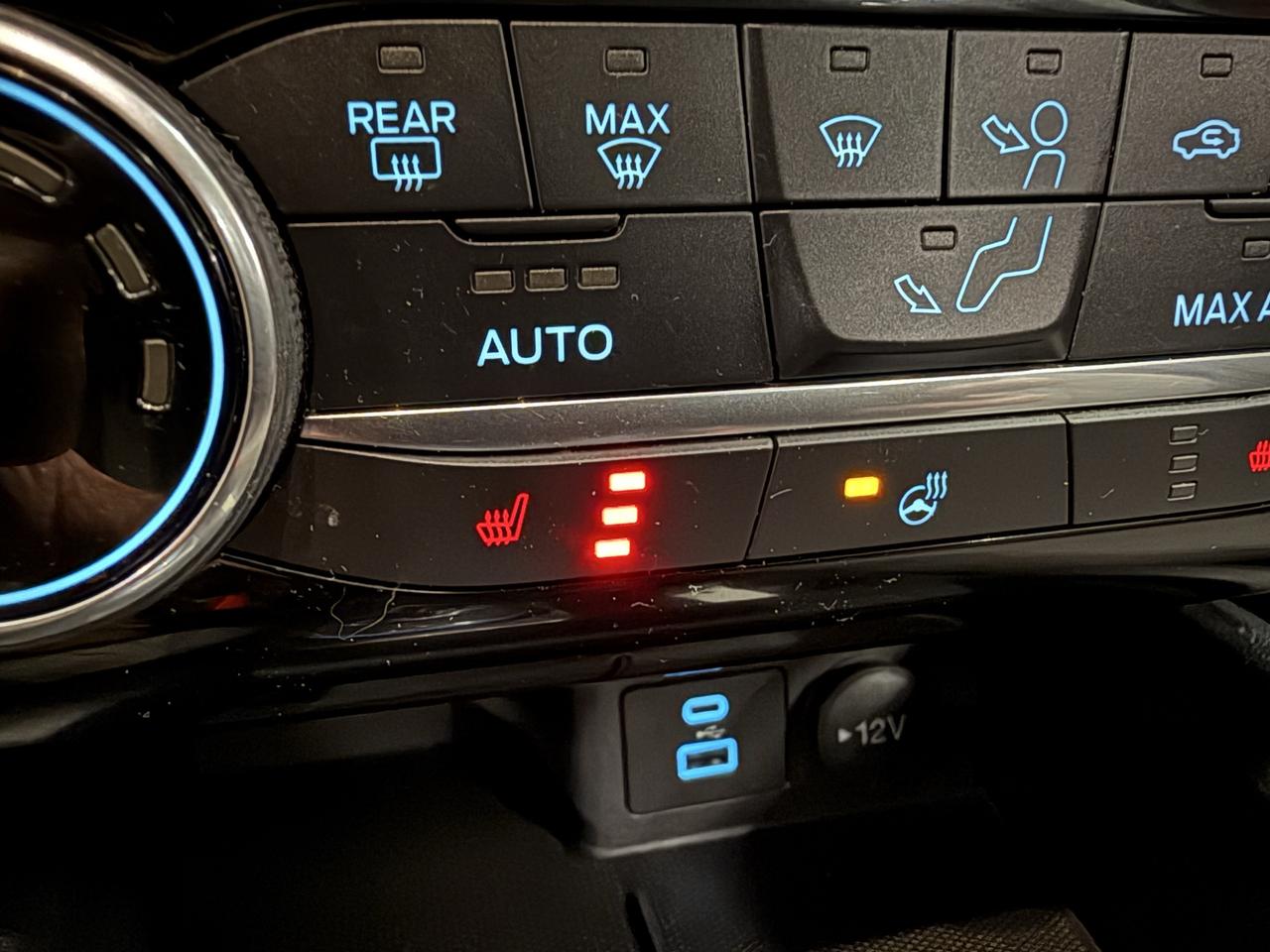 2022 Ford Escape SE Photo