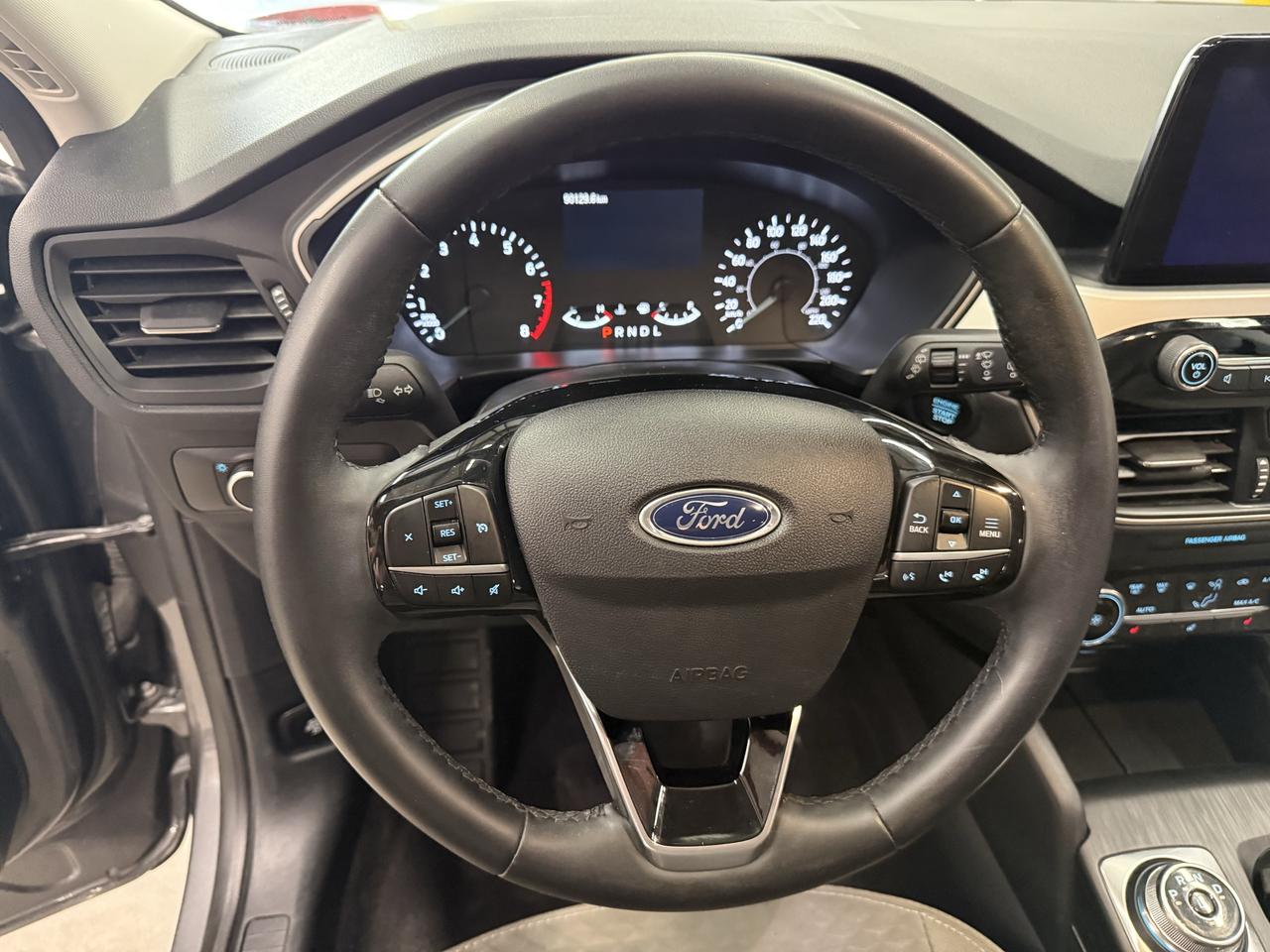 2022 Ford Escape SE Photo