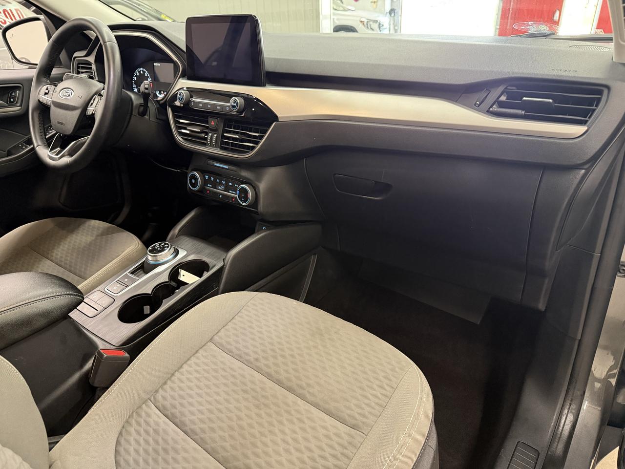 2022 Ford Escape SE Photo
