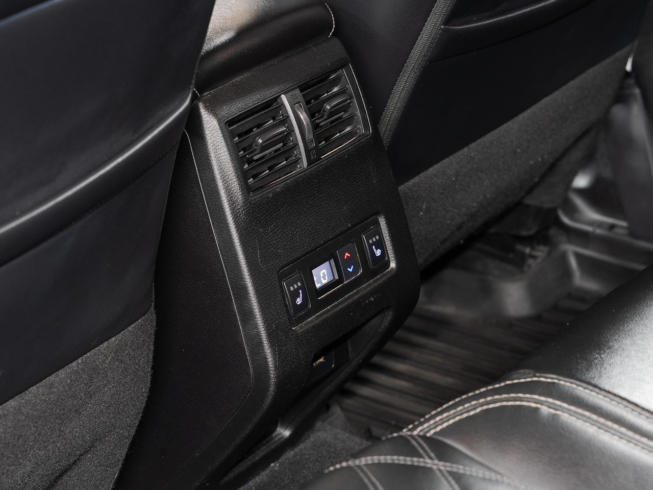 2022 Mitsubishi Outlander GT S-AWC | Pano roof | HUD | Leather | CarPlay