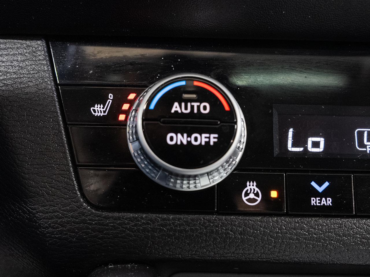 2022 Mitsubishi Outlander GT S-AWC | Pano roof | HUD | Leather | CarPlay