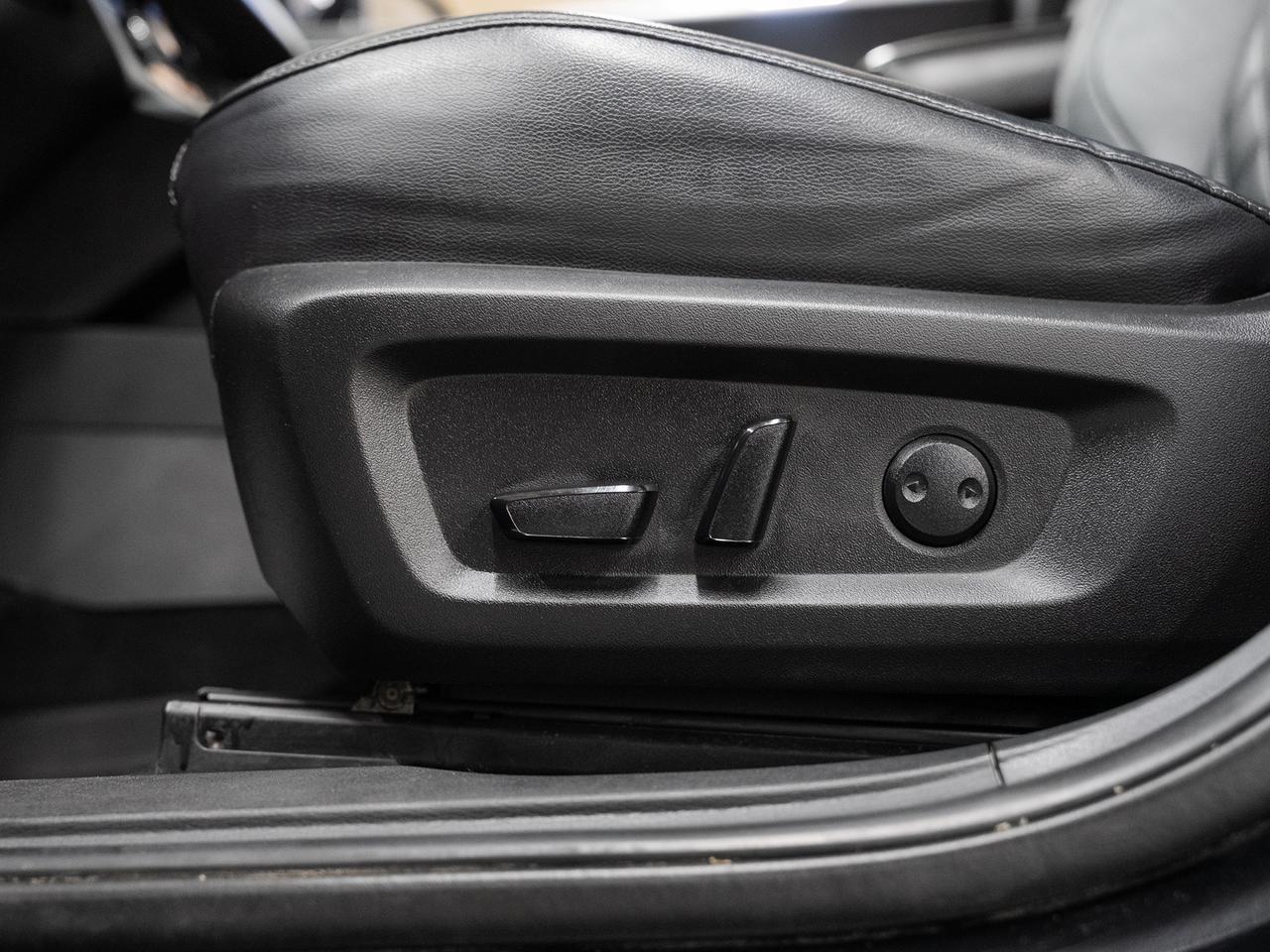 2022 Mitsubishi Outlander GT S-AWC | Pano roof | HUD | Leather | CarPlay